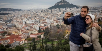 תיירים באקרופוליס, אתונה | צילום: פלאש 90