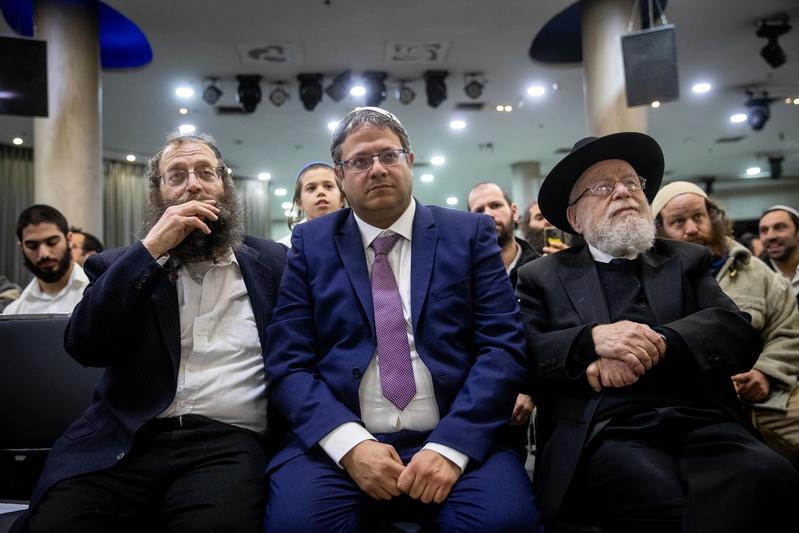 הרב דב ליאור, מכשיר תורת המלך הרב של עוצמה יהודית(מימין), השר בן גביר וברוך מרזל | צילום: פלאש 90