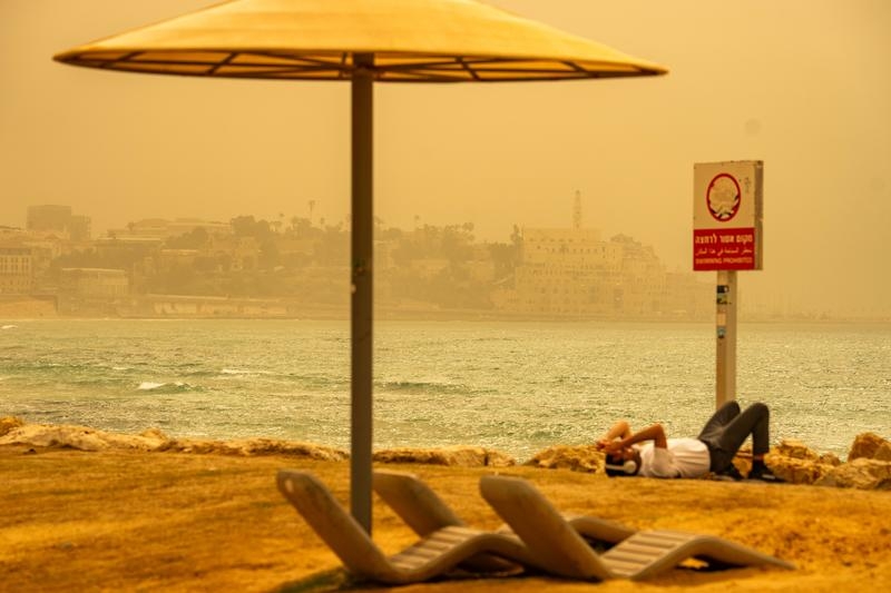 ״שומעים על יותר מקרים של בדידות״, שבת שלישית ברציפות שאזרחי ישראל במקלטים | צילום: פלאש 90