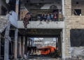 עקורים פלסטינים בבית ספר בחאן יונס. רוב מכריע של מוסדות החינוך יצאו מכלל שימוש כתוצאה מההרס | צילוםם: פלאש 90