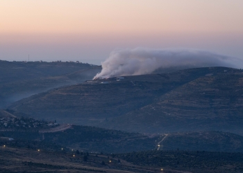עשן עולה ממטעים בשומרון לאחר שמתנחלים העלו אותם באש | צילום: פלאש 90