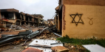 שכונת מגורים הרוסה בדרום לבנון. על אחד הבתים ציירו בספריי צבע מגן דוד