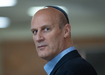 מבקר הבית, עו״ד ראבילו, סנגורו של נתניהו | צילום: פלאש 90