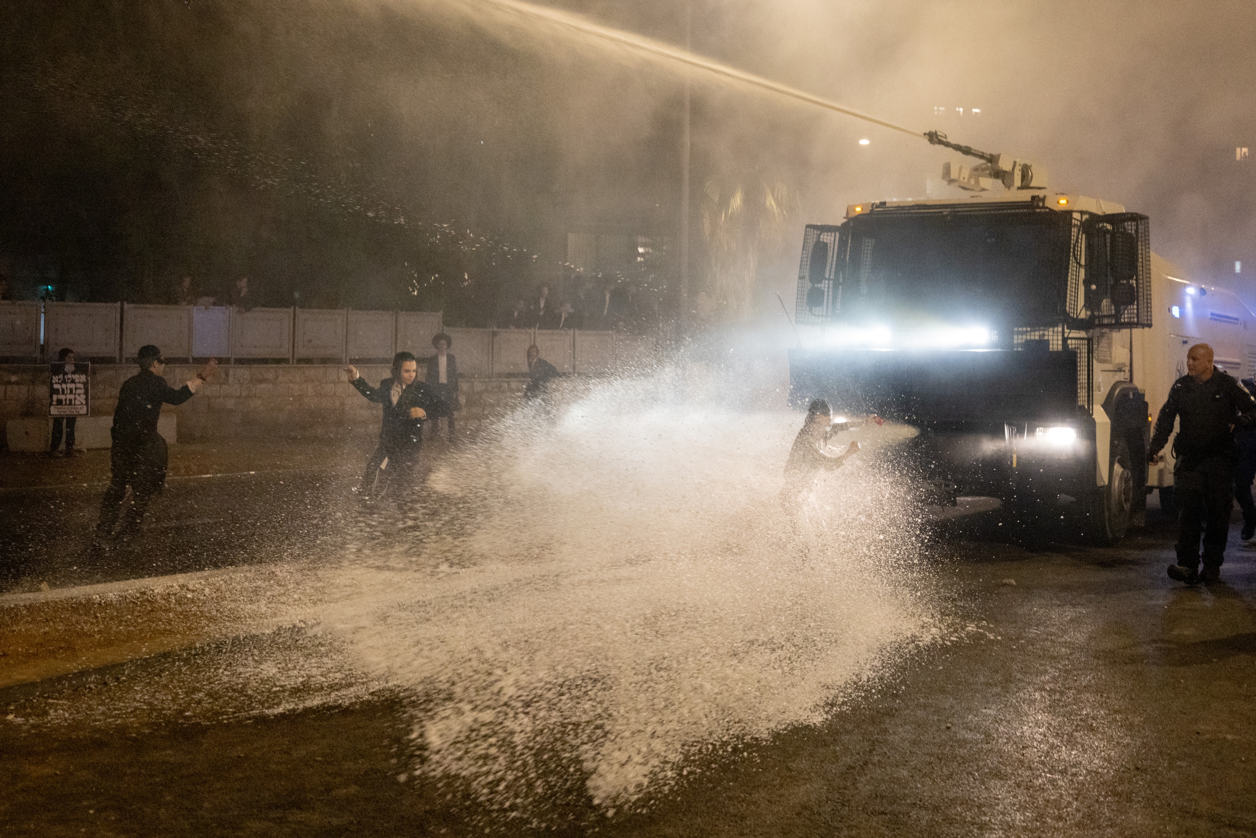 "קיבלתי זרנוק לעין, זה כמו בריון שנותן בוקס עמוק פנימה. עד עכשיו החיים שלי משובשים"